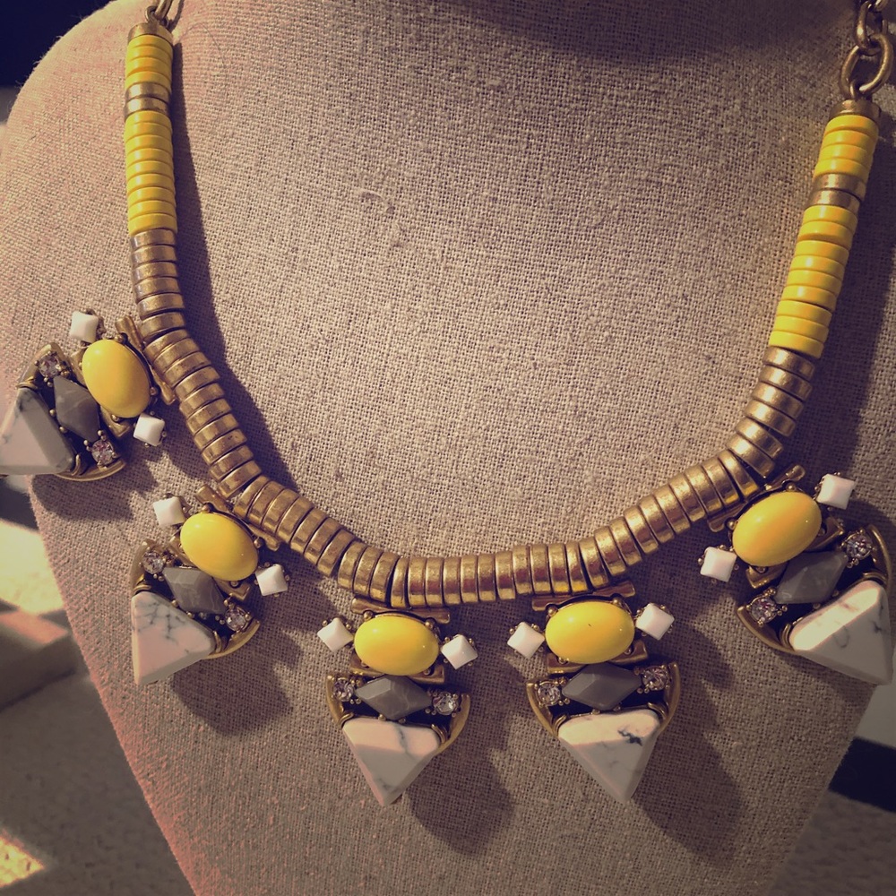 Stella & Dot Yellow, white, & gold necklace